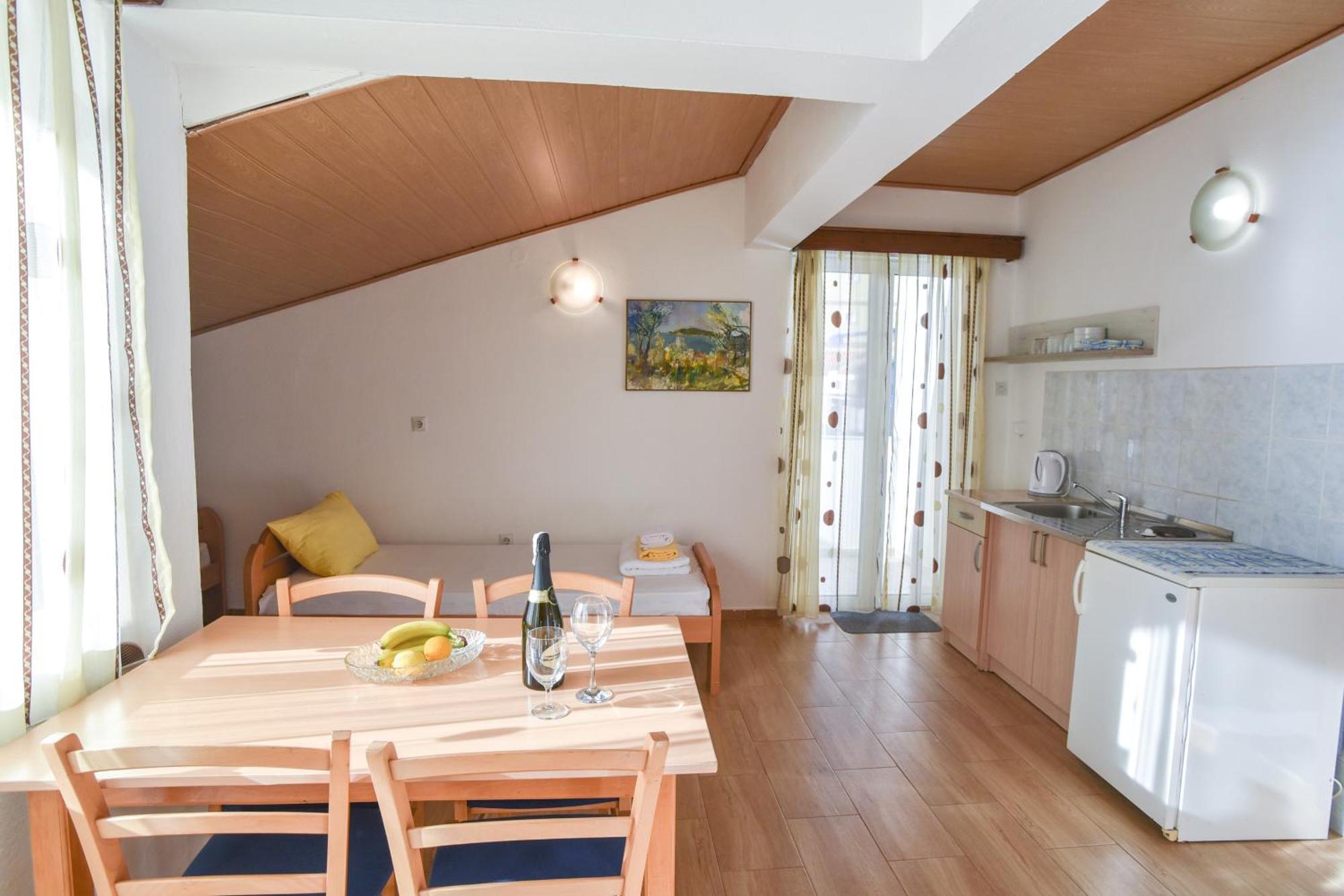 Apartments Milos Kaladjurdjevic Будва Екстер'єр фото
