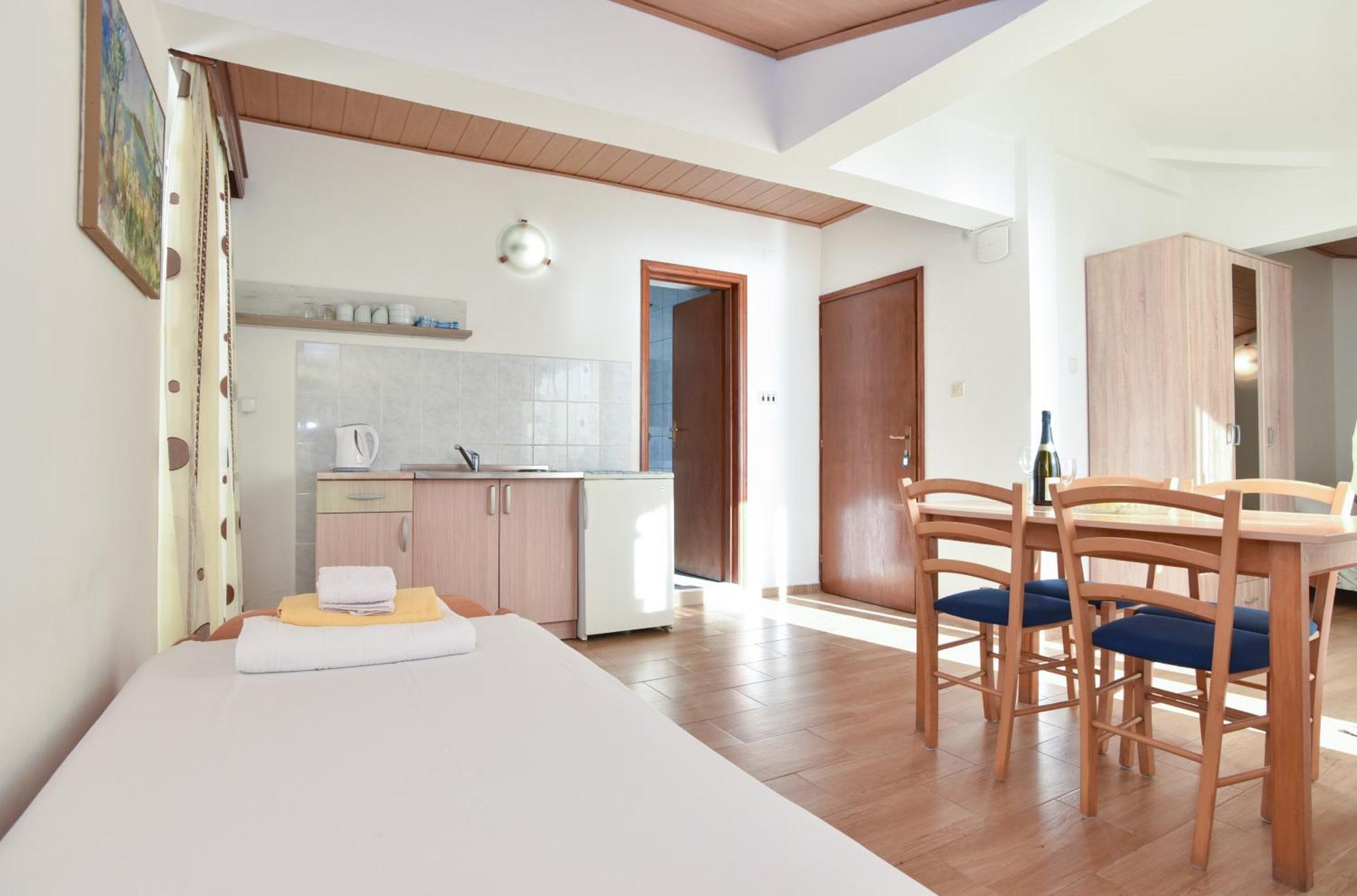 Apartments Milos Kaladjurdjevic Будва Екстер'єр фото