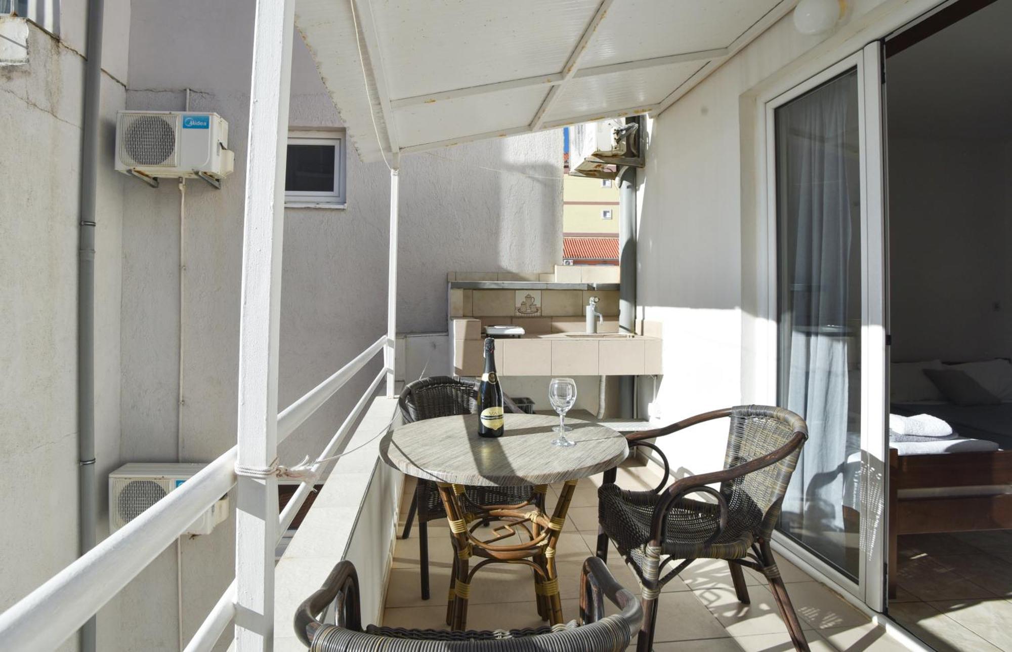 Apartments Milos Kaladjurdjevic Будва Екстер'єр фото